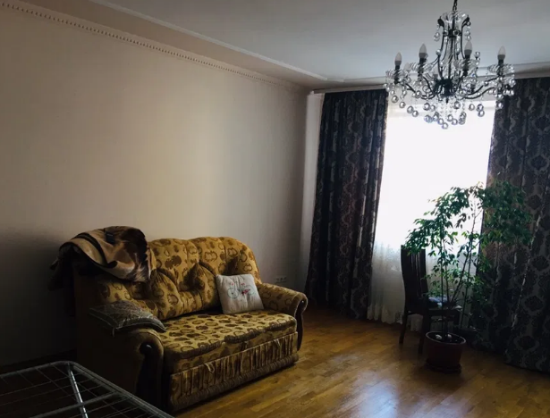 Сахарова, Франківський район