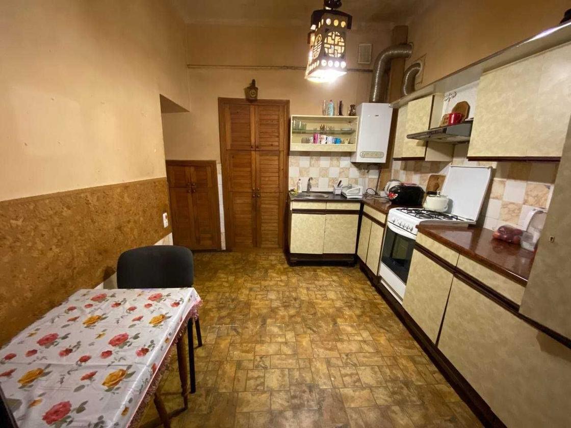 Кирила і Мефодія, Галицький район