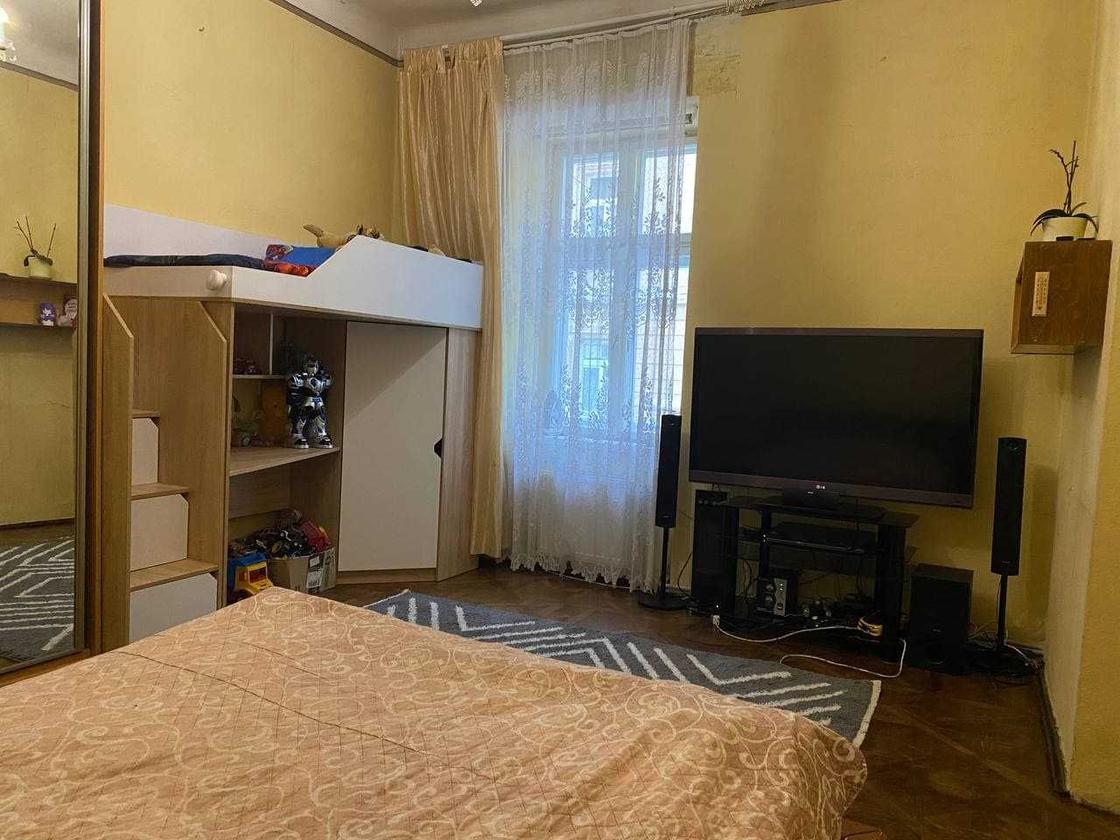 Кирила і Мефодія, Галицький район