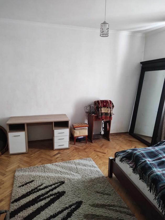 Зерова, Франківський район