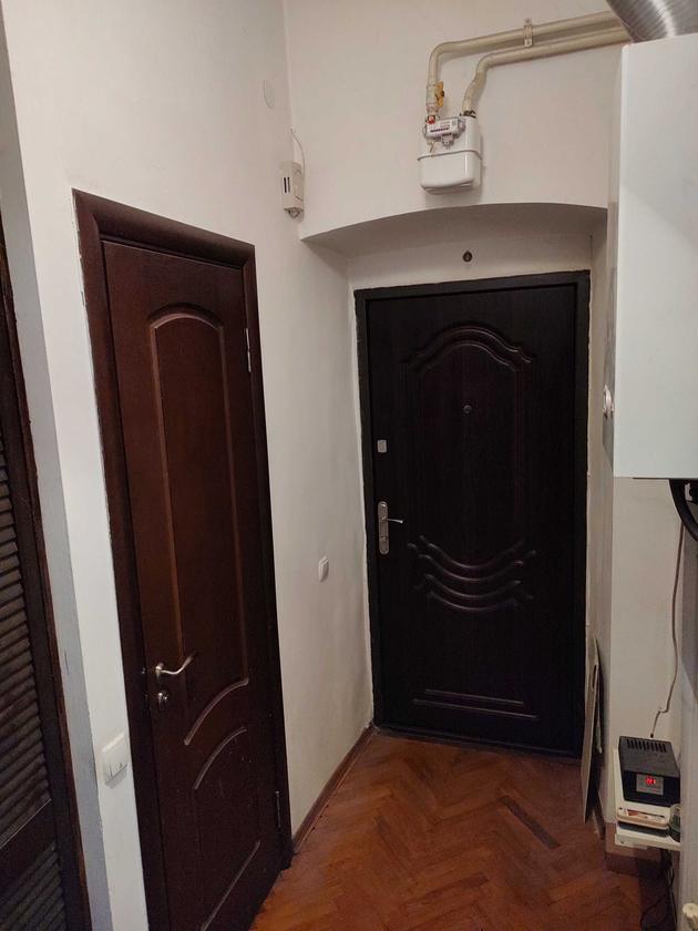 Зерова, Франківський район
