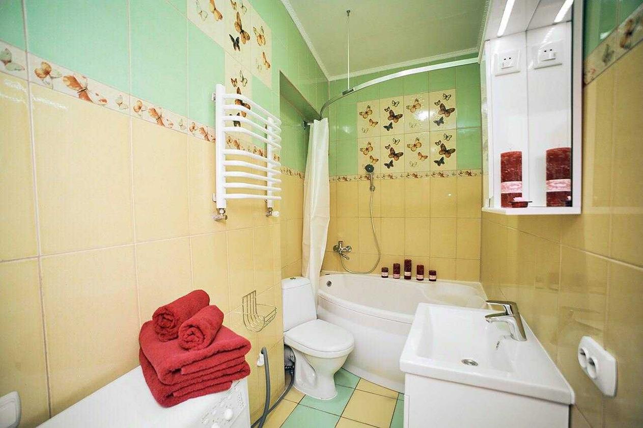 Маланюка пл., Галицький район