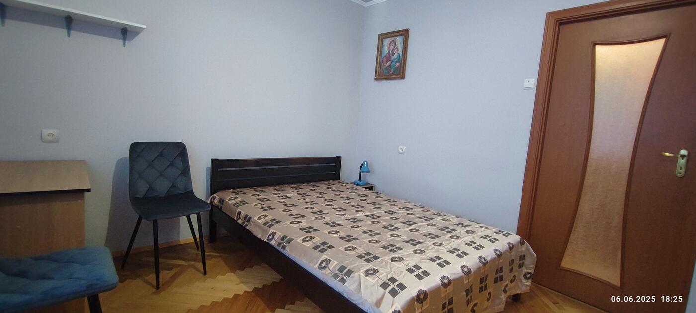 Чорновола , Шевченківський район