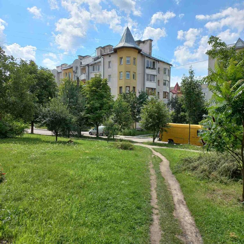 Драгана 15Б, Сихівський район