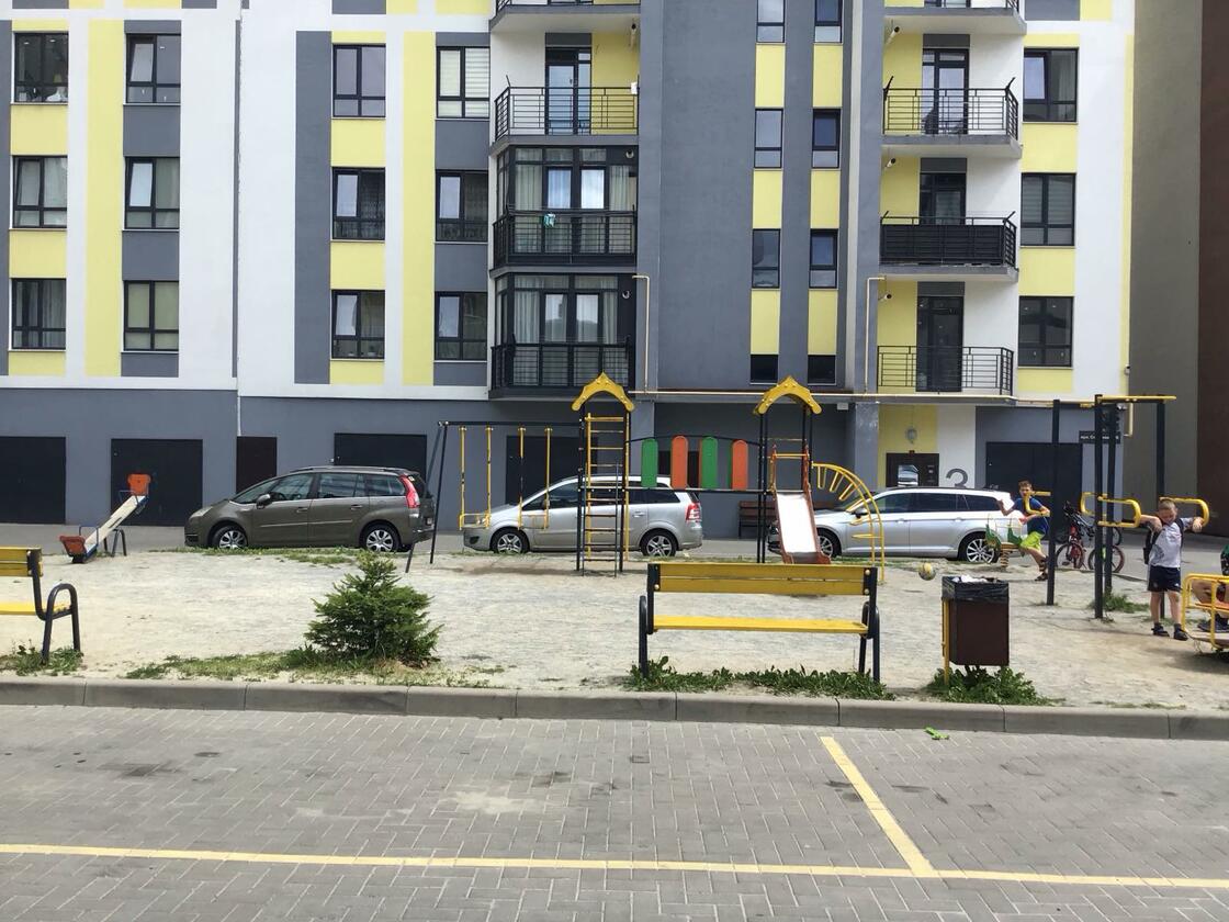 Винники Сахарова  16в, Личаківський район
