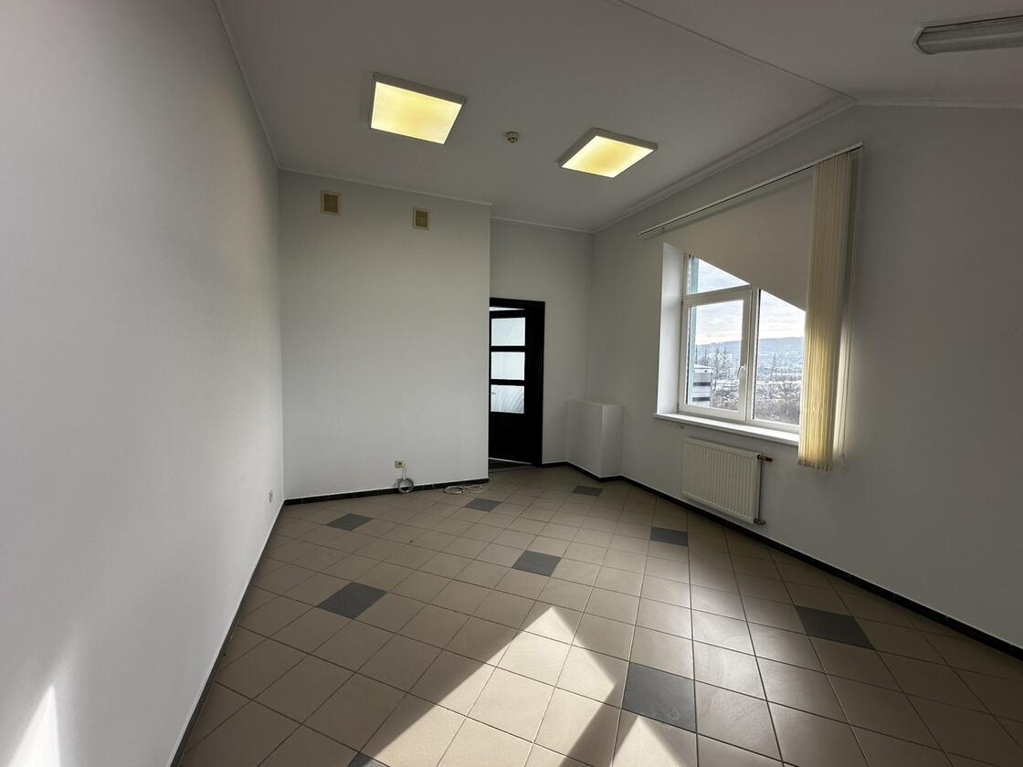 Хмельницького 200, Шевченківський район