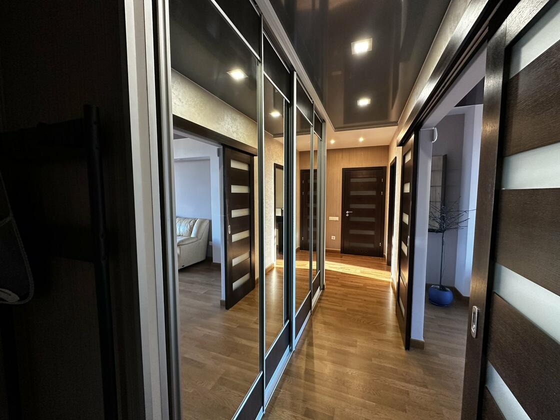 Угорська 7, Сихівський район