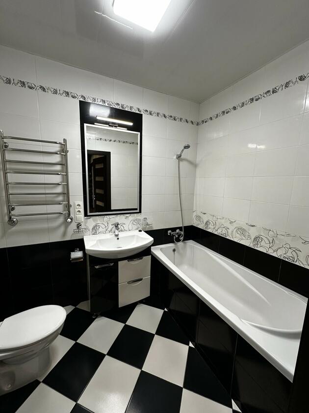 Угорська 7, Сихівський район