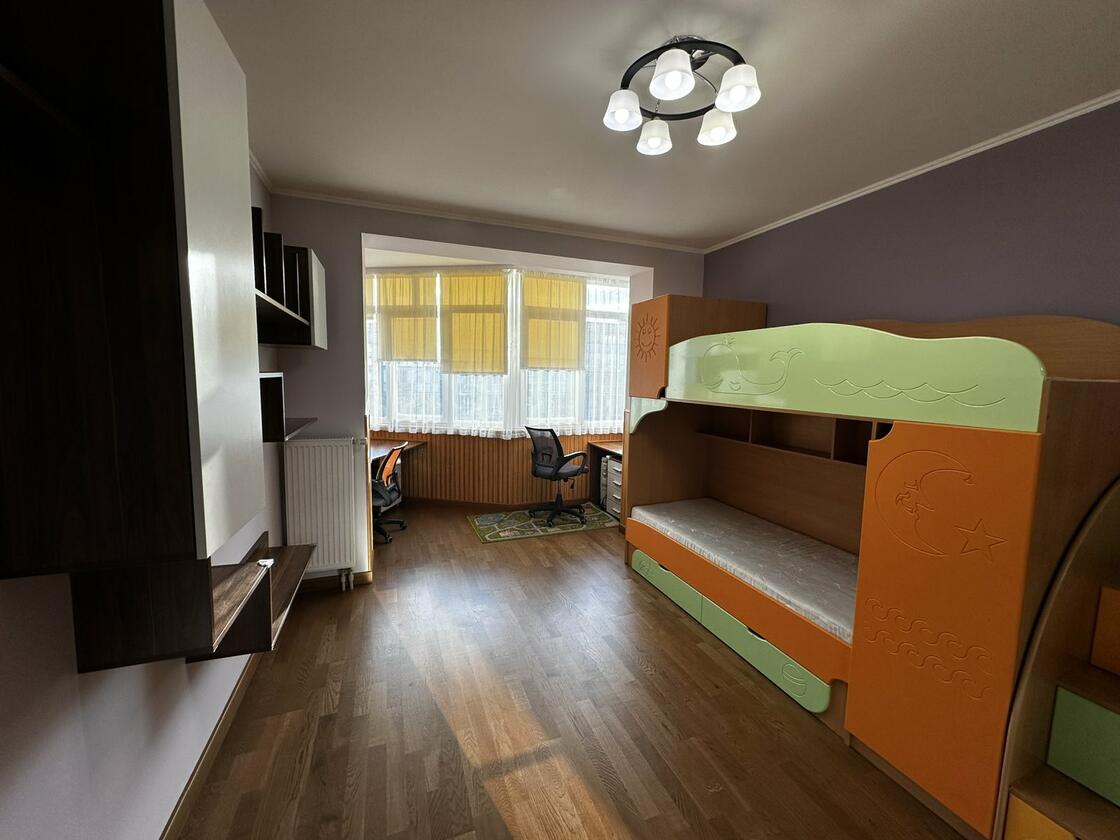 Угорська 7, Сихівський район