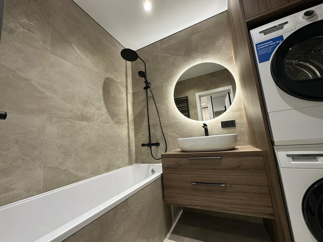 Трильовського 4а, Сихівський район