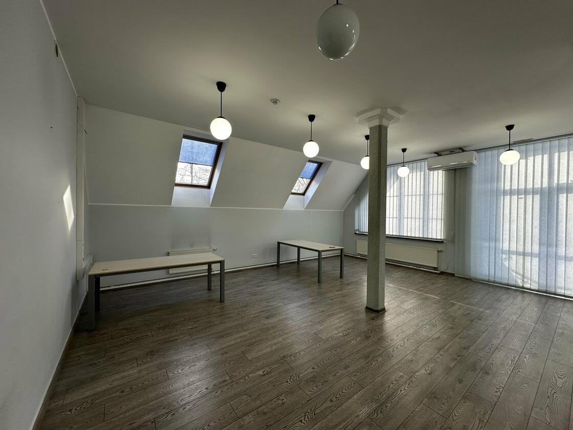 Самчука 24, Галицький район Самчука 24, Галицький район