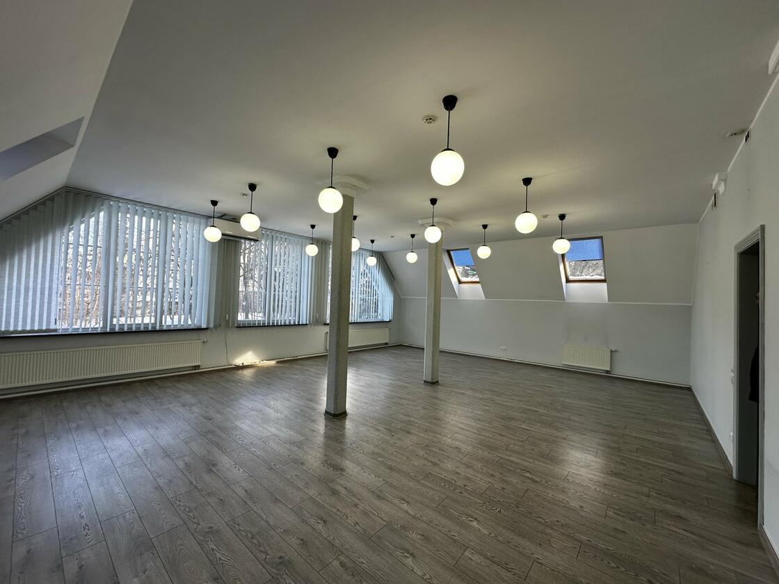 Самчука 24, Галицький район Самчука 24, Галицький район