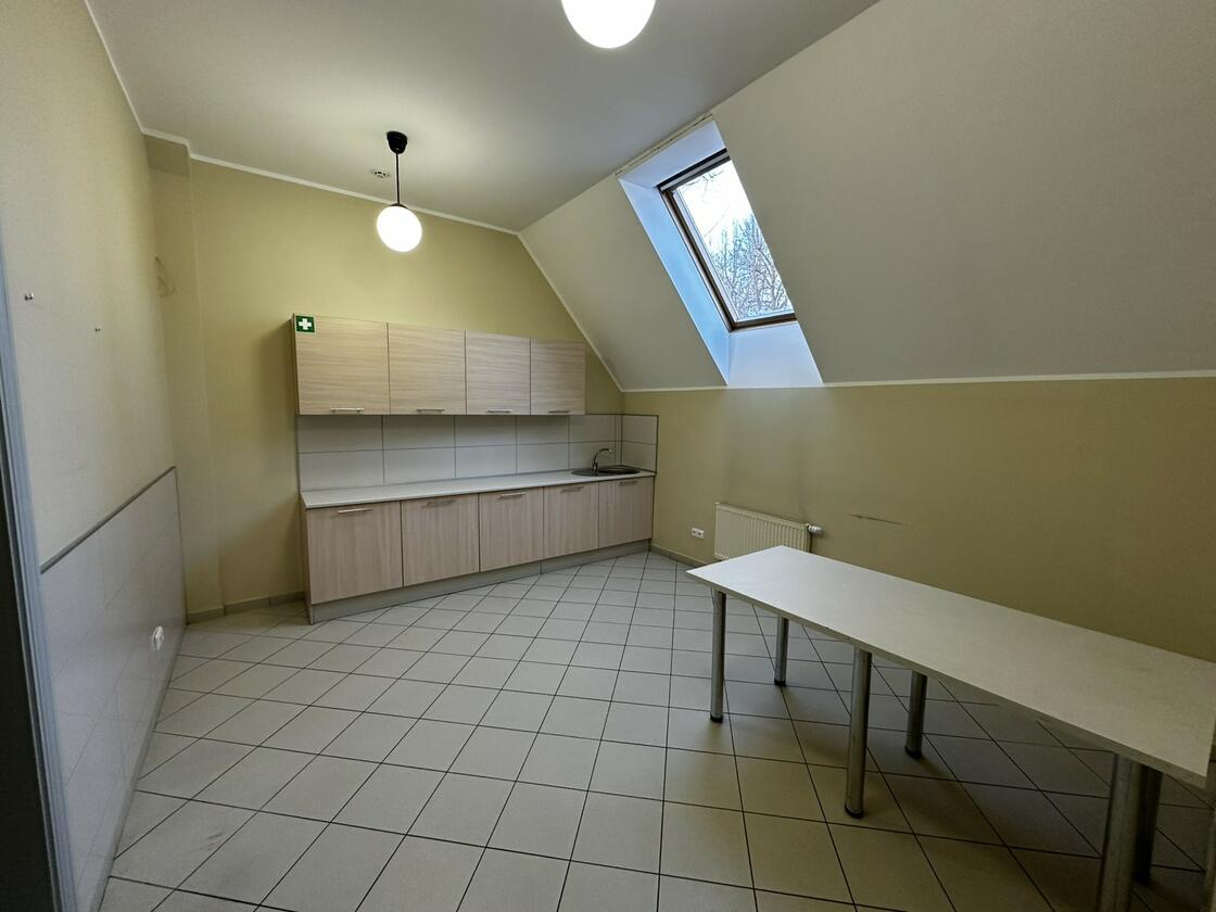 Самчука 24, Галицький район Самчука 24, Галицький район