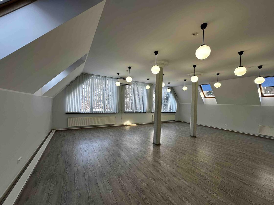 Самчука 24, Галицький район Самчука 24, Галицький район