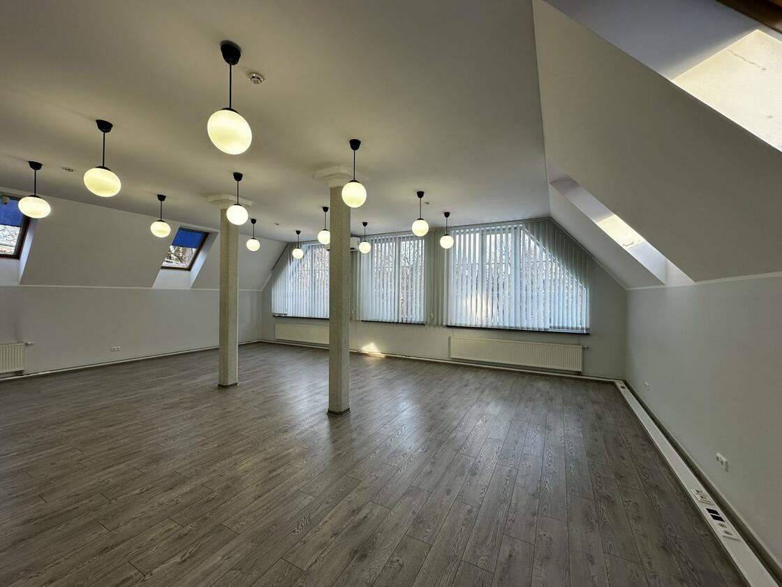 Самчука 24, Галицький район Самчука 24, Галицький район