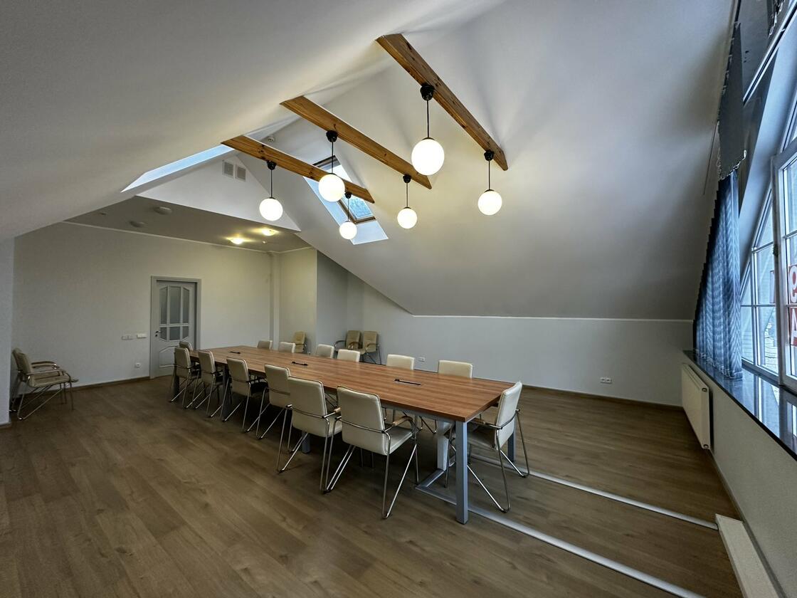 Самчука 24, Галицький район Самчука 24, Галицький район