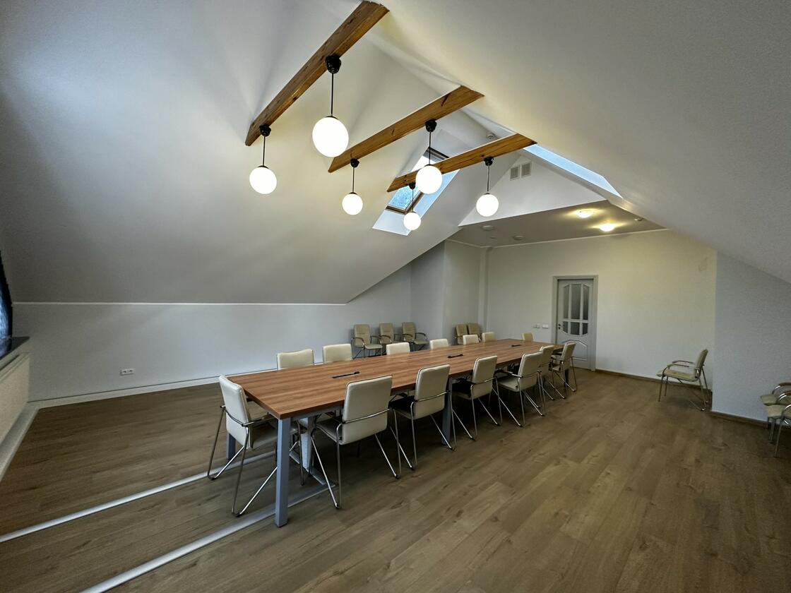 Самчука 24, Галицький район Самчука 24, Галицький район