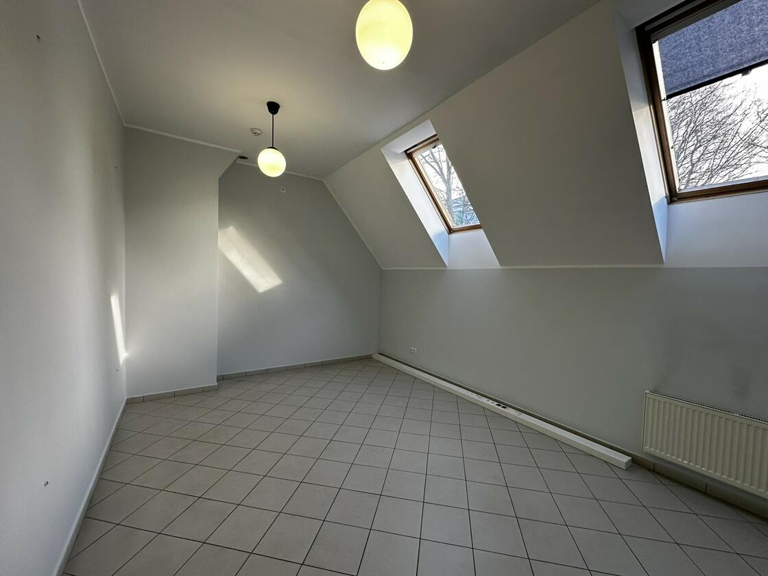 Самчука 24, Галицький район Самчука 24, Галицький район