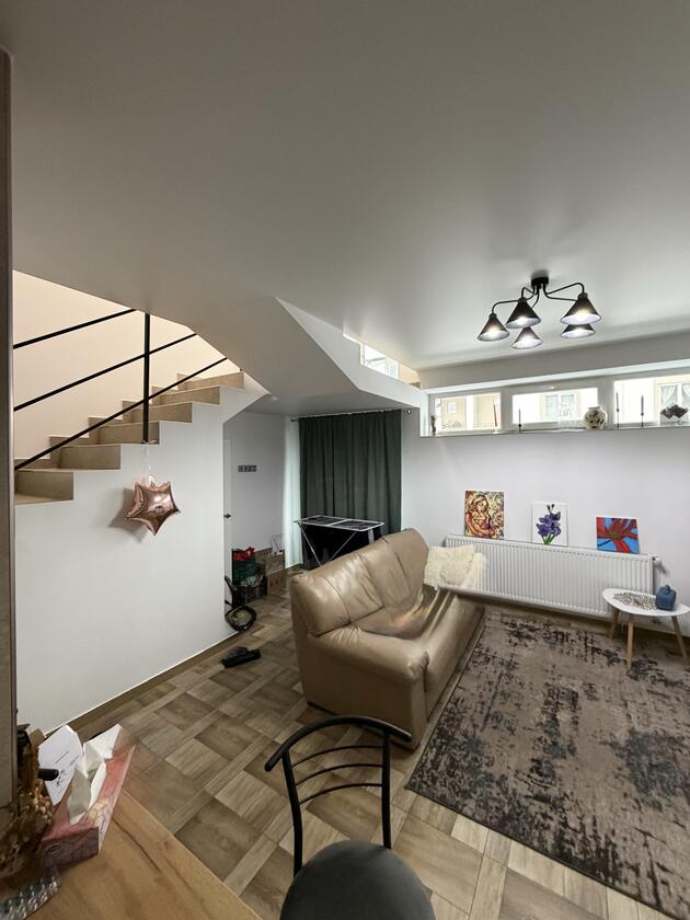 Коновальця Є., Залізничний район