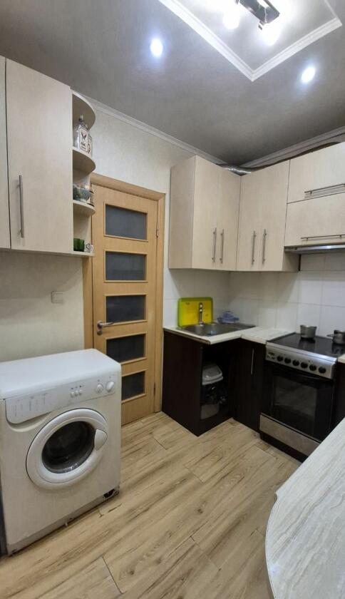 Володимира Великого, Франківський район