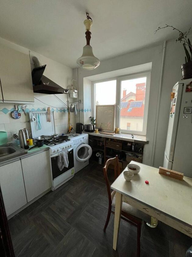 Панаса Мирного 43, Сихівський район Панаса Мирного 43, Сихівський район