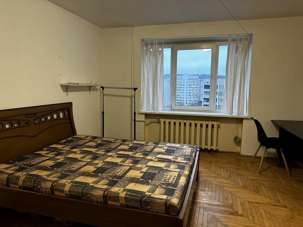 Тичини, Шевченківський район