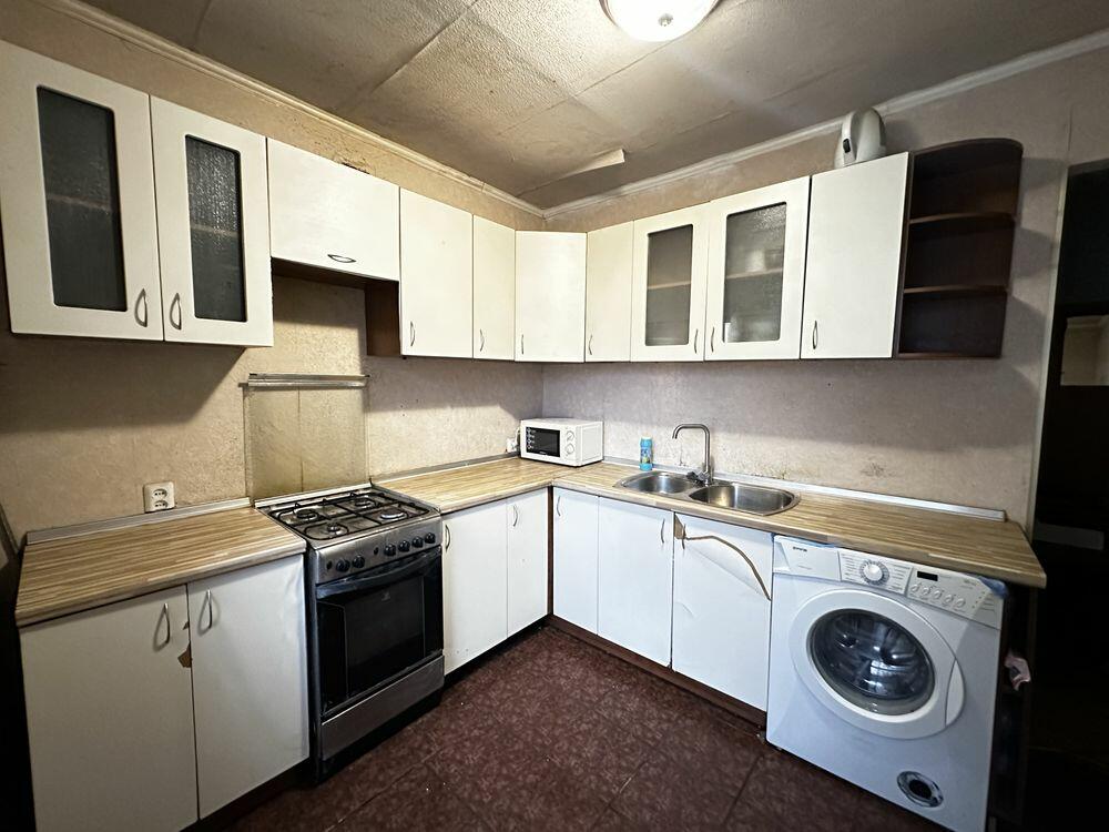 Тичини, Шевченківський район