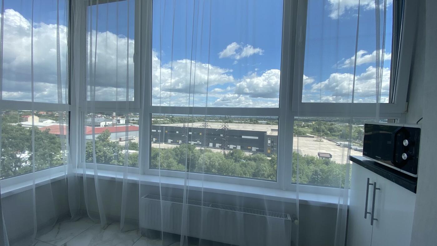 Богдана Хмельницького 230а, Шевченківський район