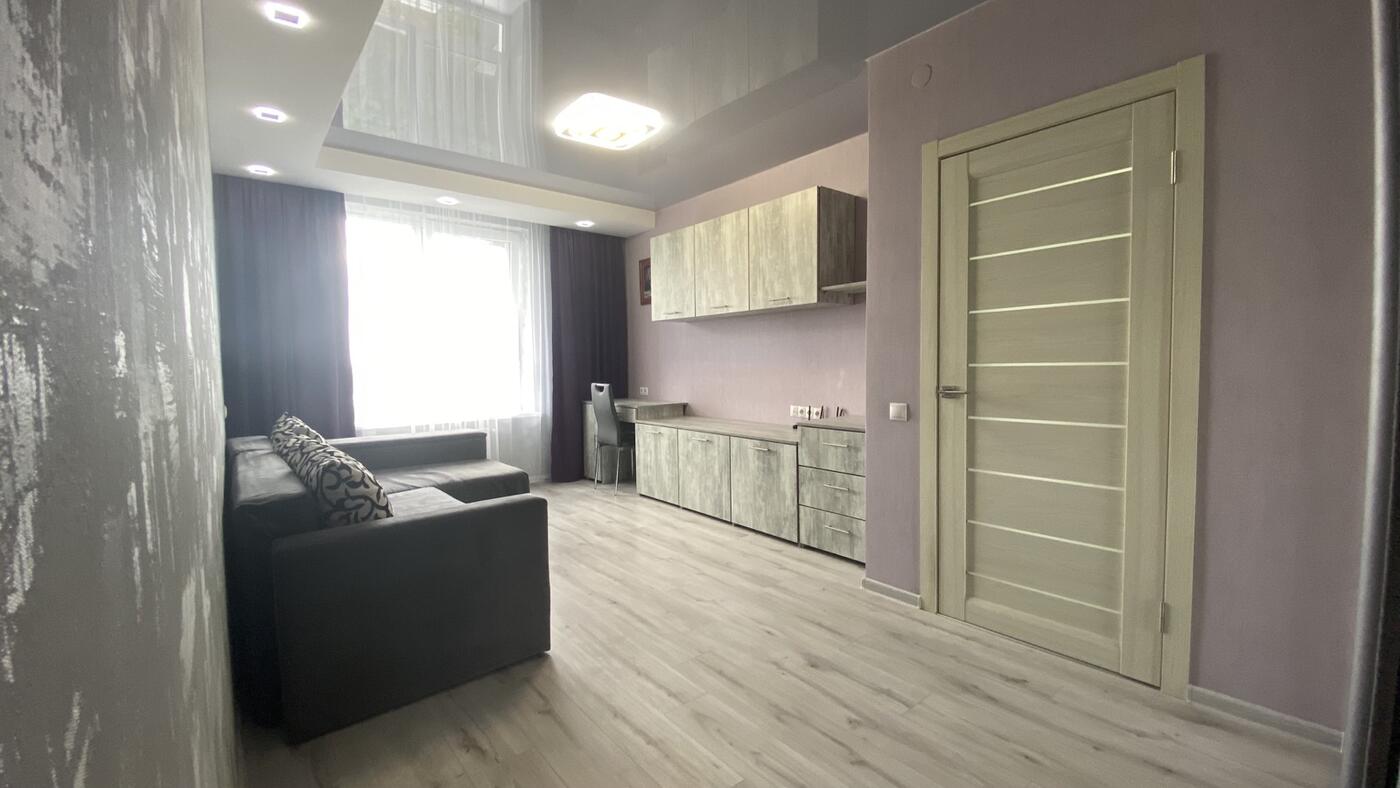 Богдана Хмельницького 230а, Шевченківський район