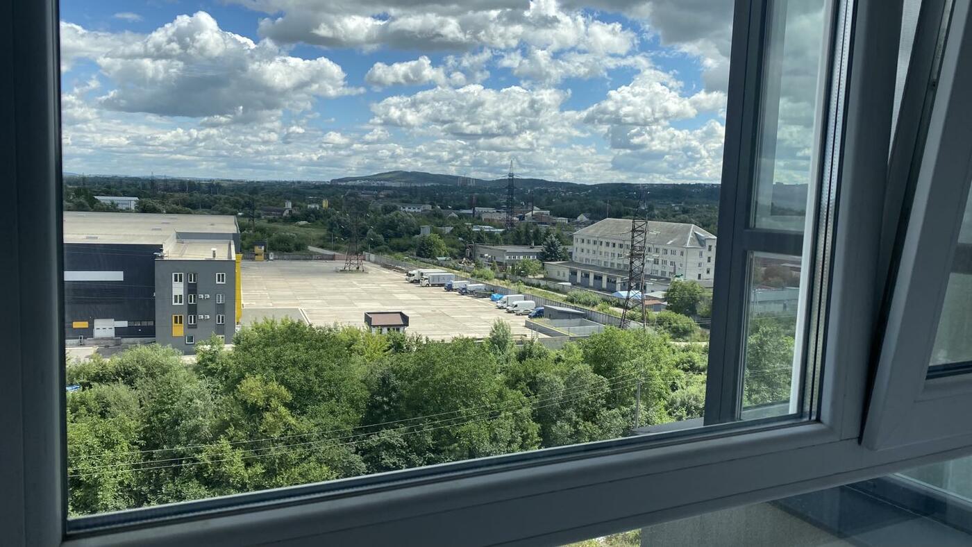 Богдана Хмельницького 230а, Шевченківський район