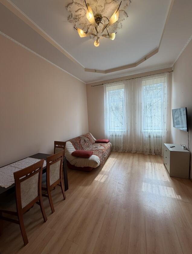 Єфремова , Франківський район