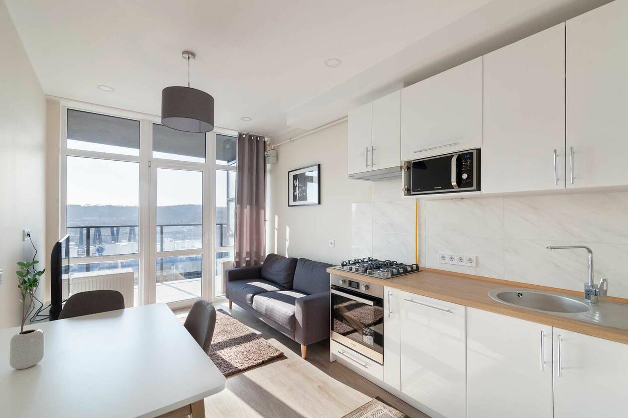 Чорновола, Шевченківський район