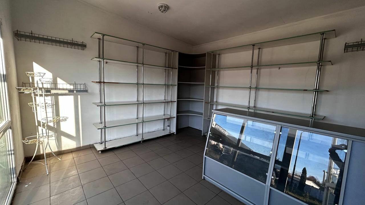 Луганська, Сихівський район