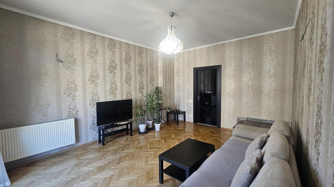 Дорошенка, Галицький район