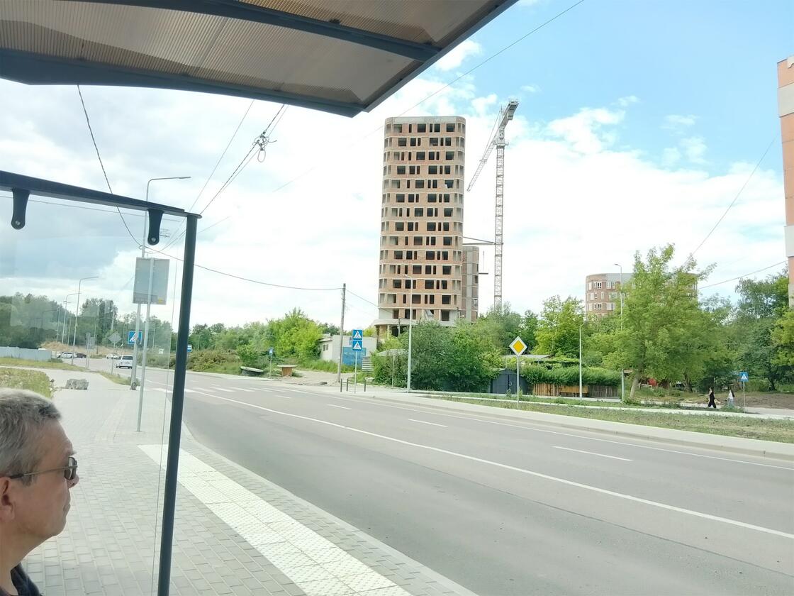 Миколайчука 38, Шевченківський район Миколайчука 38, Шевченківський район